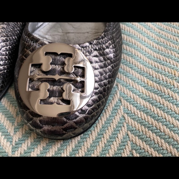 TORY BURCH Snakeskin Leather Logo Ballet Flats - Picture 10 of 13